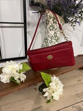 Coach Red Leather Shoulder Bag with Turn-Lock